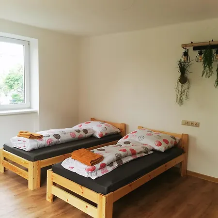 Twin Near Ice Arena Homestay *